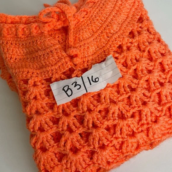 Vintage Hand Made Crochet Poncho Cape | One Size - Picture 4 of 4